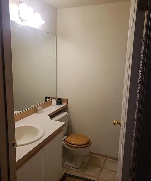 Half Bathroom (First Floor)