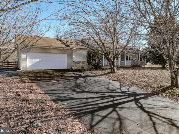 716 Rollason Dr, Front Royal, VA 22630