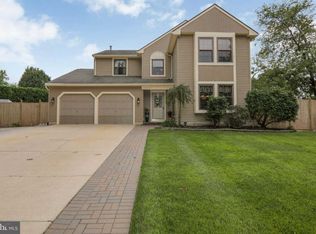 7 Westwood Dr, Mantua, NJ 08051