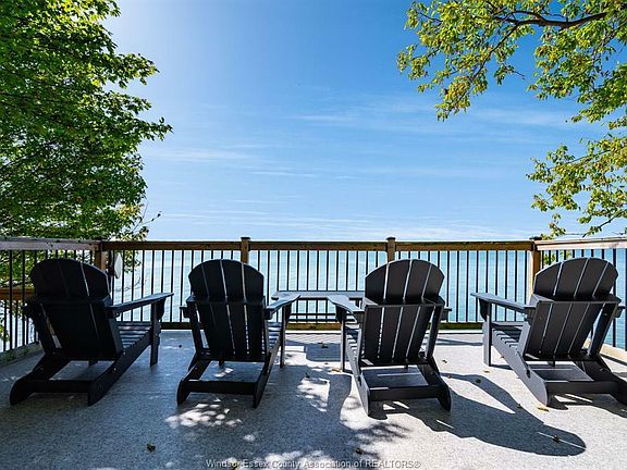 4th image of 1028 Point Pelee Dr