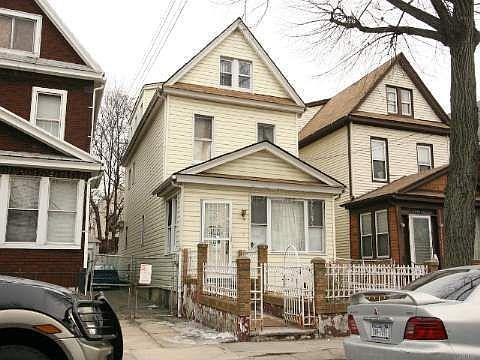 1st image of 3743 92nd St