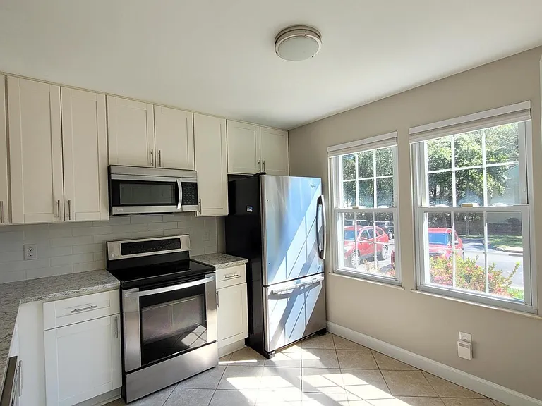 7831 Stephanie Ln — Photo 6