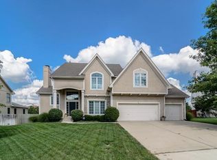 10817 Beverly St, Overland Park, KS 66211