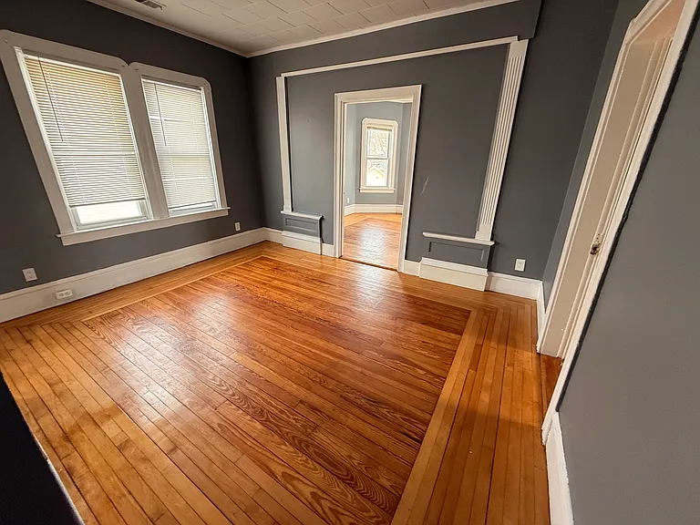 1823 Pleasant St #3F — Photo 4
