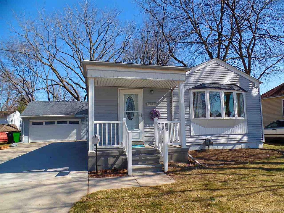 1st image of 27122 Barkman St