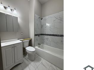 22 N Pulaski Rd #1R, Chicago, IL 60624