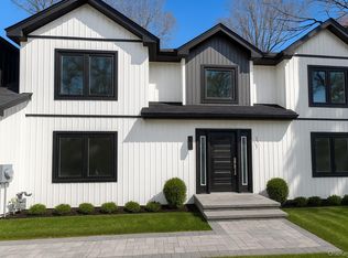 26 Brewster Hill Rd, East Setauket, NY 11733