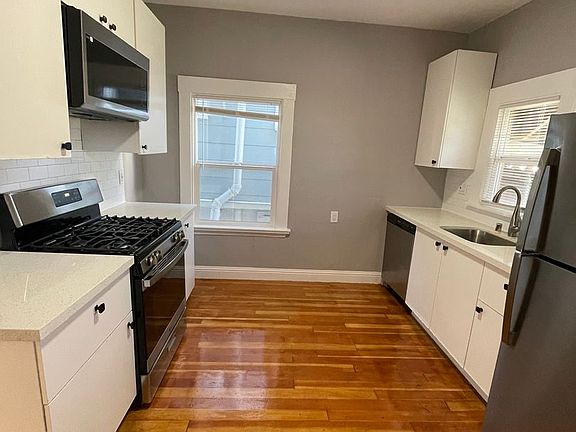 5th image of 3208-3210 Market St