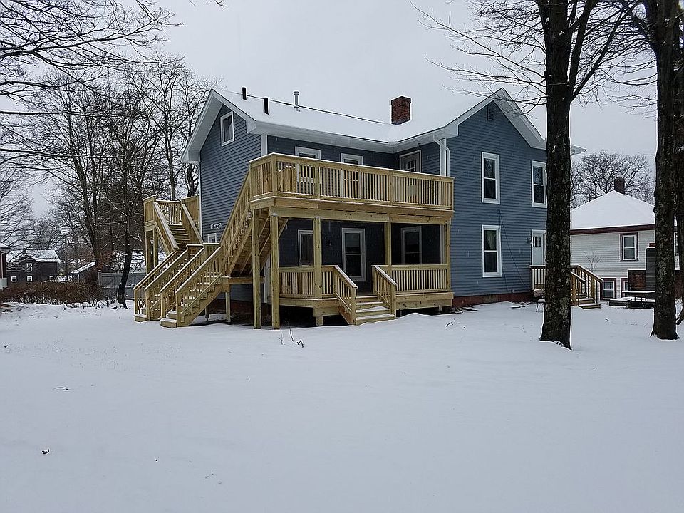 2nd image of 137 N Main St