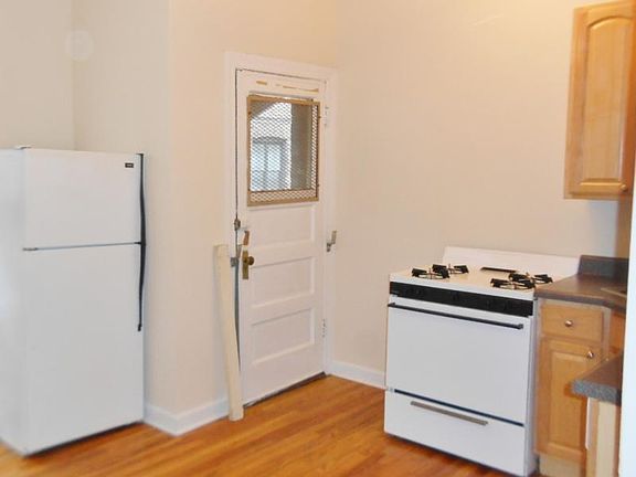 5th image of 3527 N Broadway St #7NJ