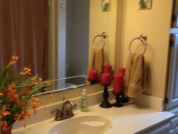 Main Bathroom 1