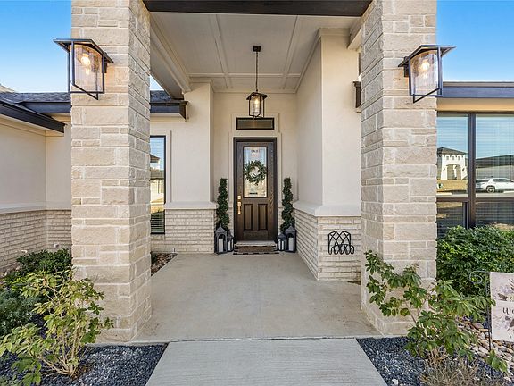 3rd image of 5009 Pheasant Dr