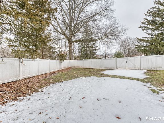 4th image of 11 Charter Road