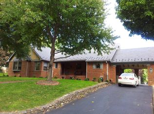 1101 Stonegate Dr, Salem, VA 24153