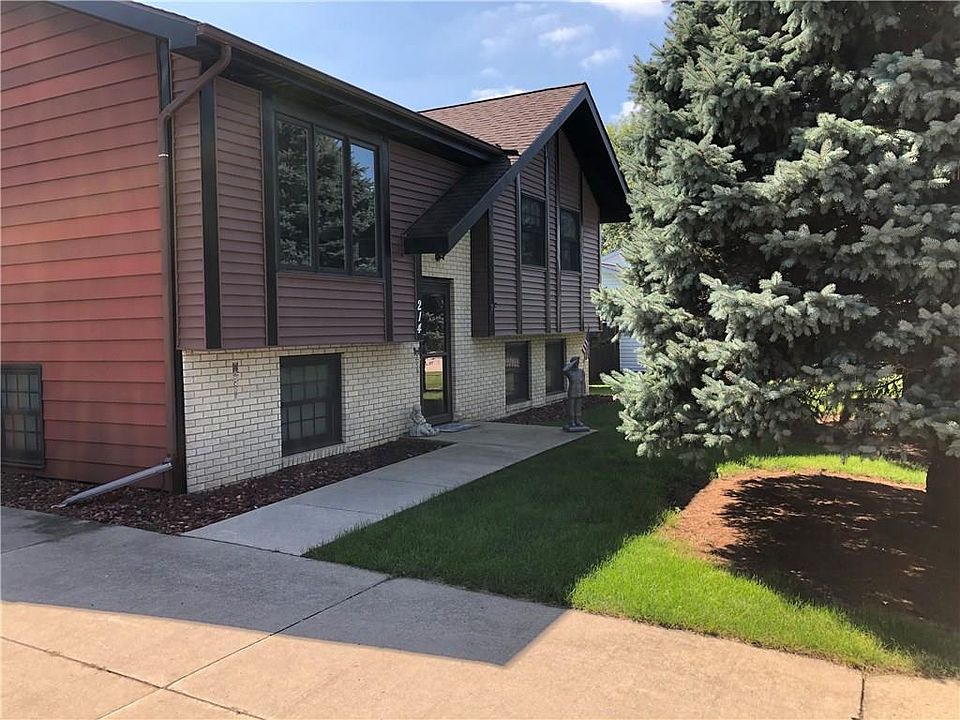 1st image of 214 W Veterans Dr