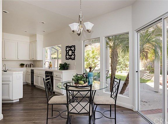 4th image of 1018 S Mountvale Ct