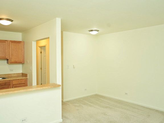 2nd image of 2206 N Berkshire Rd APT 3