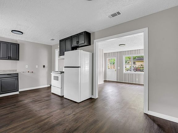 5th image of 487 E Jordan Ave