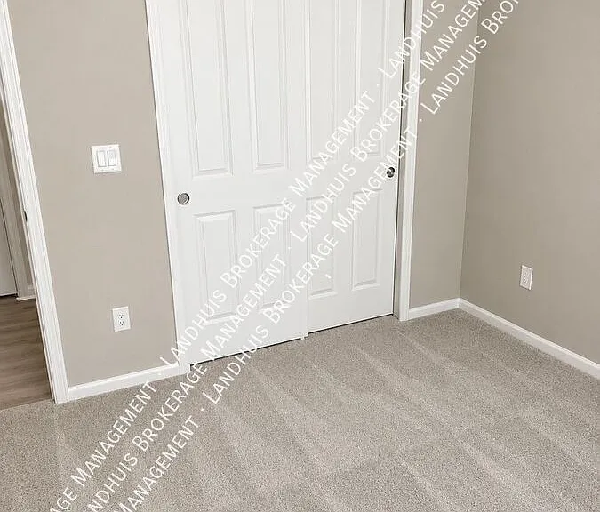 755 E Maybell Dr — Photo 3