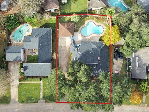 2nd image of 3514 Summit Dr