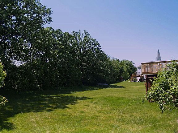 4th image of 5810 E Grove Dr SE