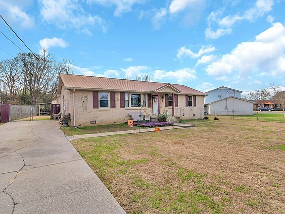 5th image of 6810 Longview Dr