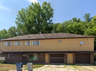 207 21st Ave SW, Rochester, MN 55902