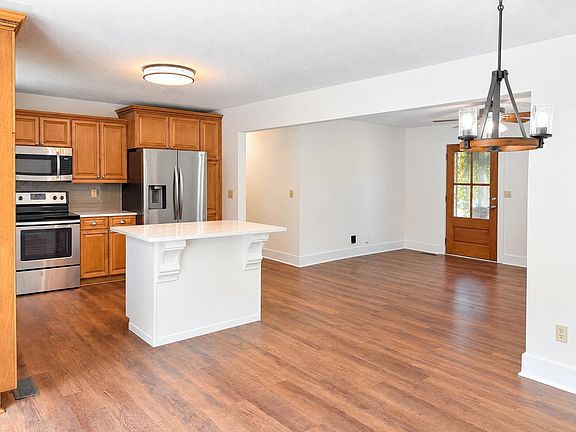 4th image of 2141 County Road 1043