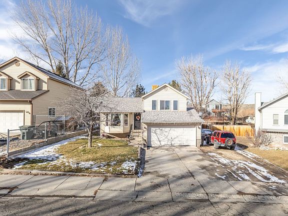 2nd image of 2264 N Hollow Cir