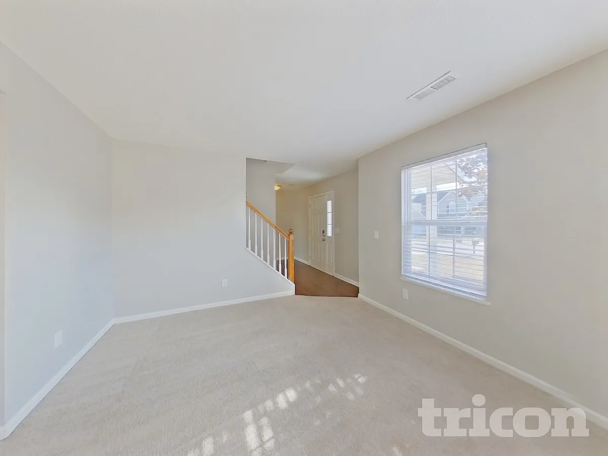 Building Photo - 732 Elderberry Ln