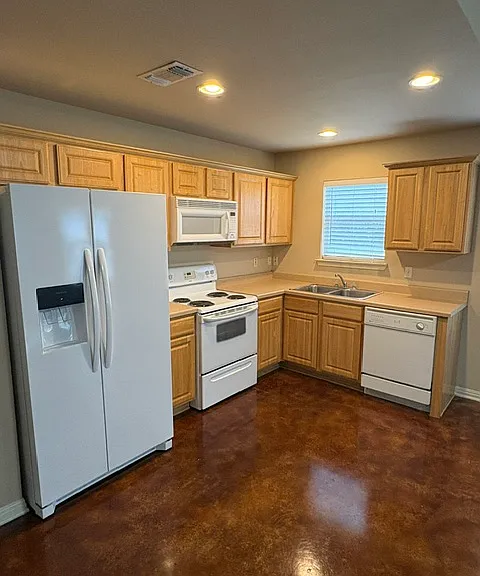 219 Windmill Hl — Photo 4