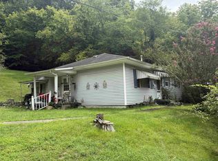 1217 Waco Rd, Huntington, WV 25701