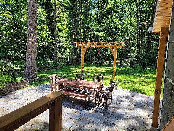 BACKYARD PURGOLA WITH LIGHTS