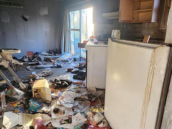 2nd image of 10329 Royal Dr