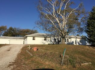 14495 Indian Boundary St, Paris, IL 61944