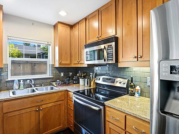 4th image of 4311 Issaquah Pine Lake Rd SE Unit 1104