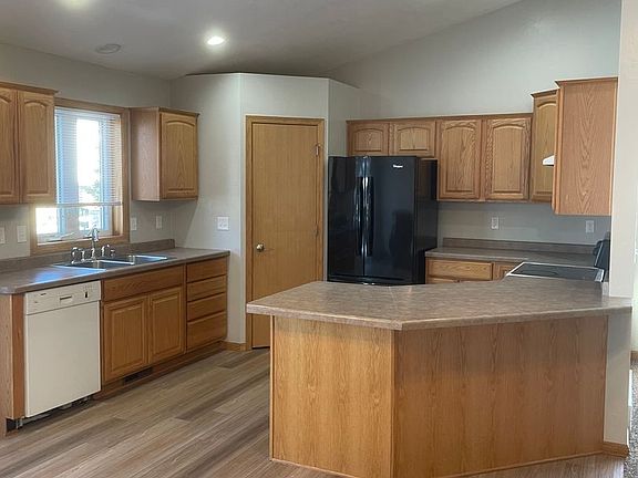 2nd image of 2930 W Glenpark Dr