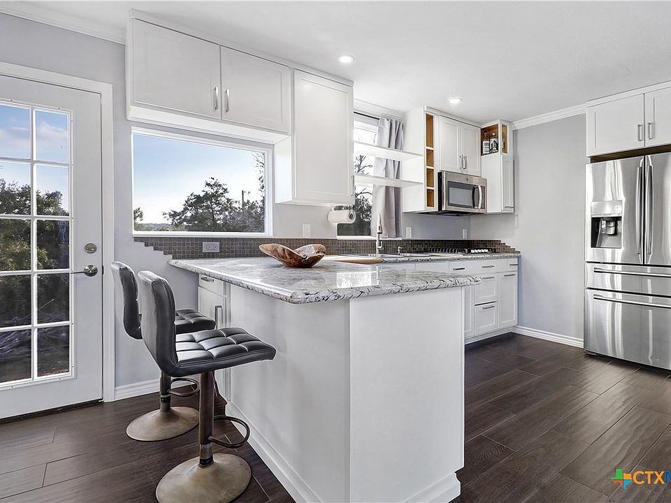 1st image of 901 Thurman Rd