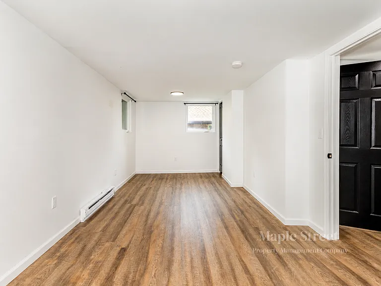 910 Main St — Photo 17