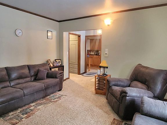 5th image of 1015 N McKaig Ave