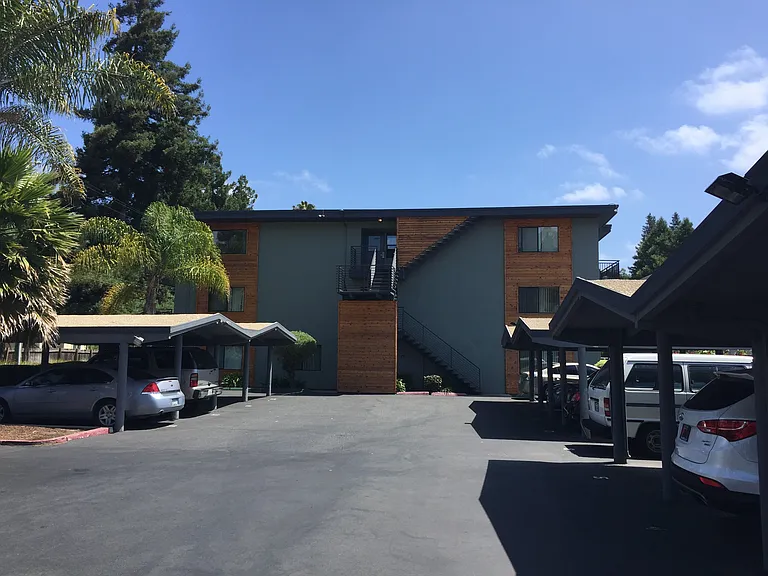 Hayward Summit Apartments, LLC — Photo 2