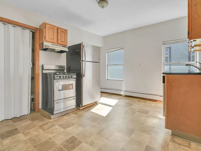 11 Carpenter St #3 — Photo 3