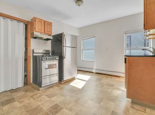 11 Carpenter St #2, Boston, MA 02127