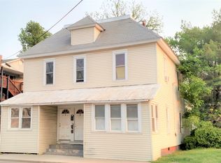 210 W Union St #C, Athens, OH 45701