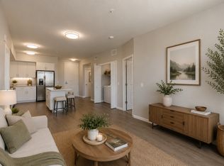 Gateway Station, Tracy, CA 95304