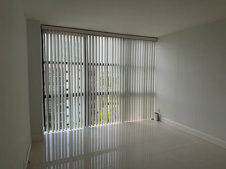 17021 N Bay Rd #9 — Photo 13