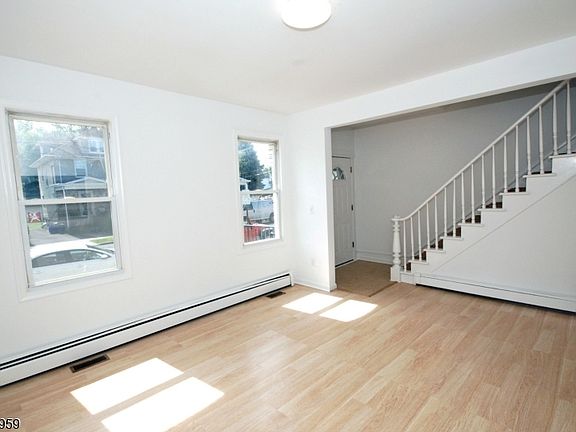 2nd image of 23 Lagrange Street