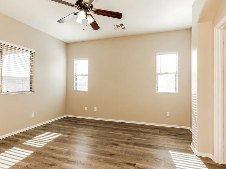 1809 W Dugan Dr — Photo 7