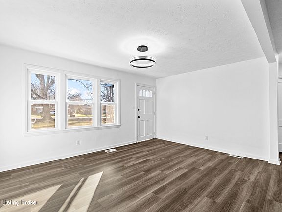 4th image of 7712 3rd Street Rd