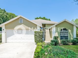 1921 Woodcut Dr, Lutz, FL 33559